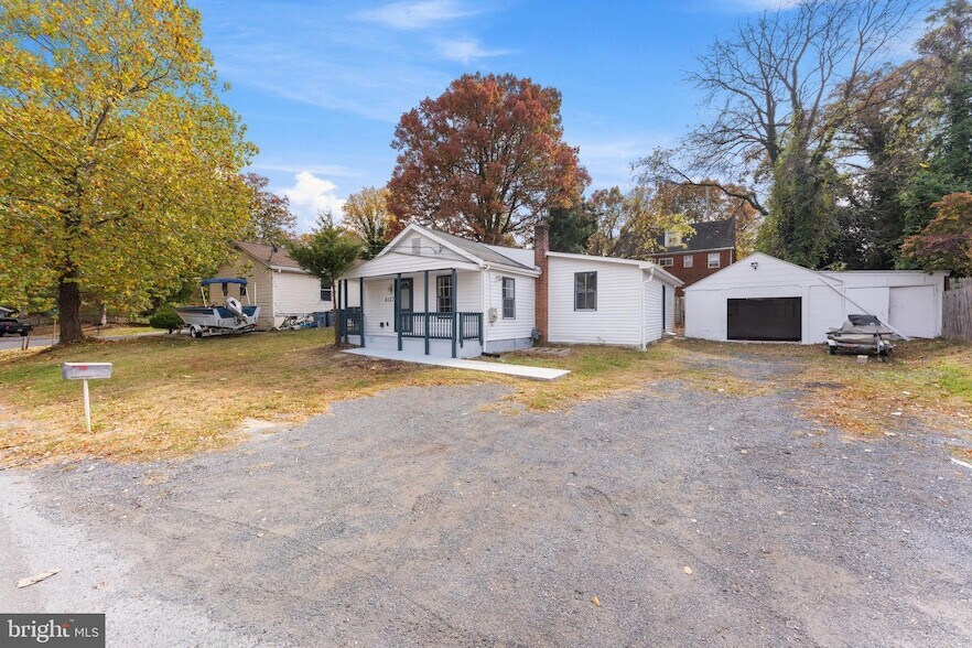 Primary Photo - 6127 Parkwood Rd