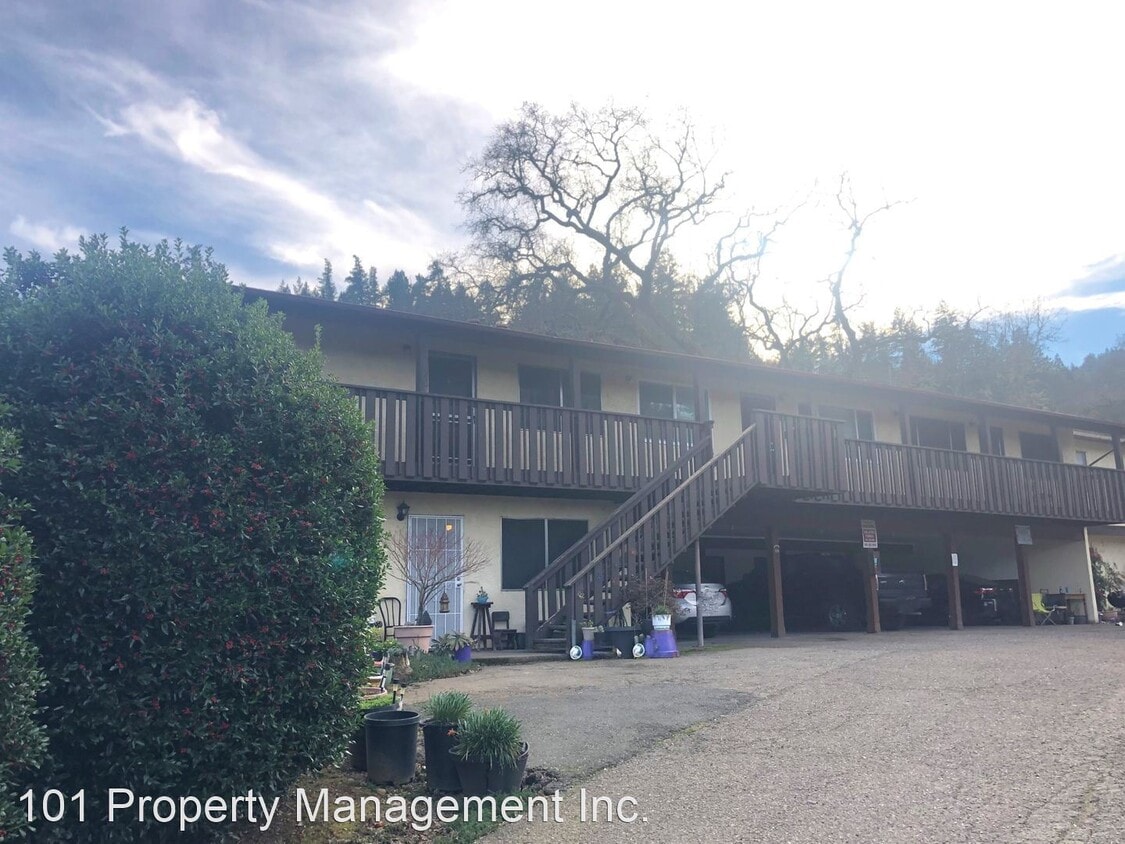 2100 S Dora St, Ukiah, CA 95482 Room for Rent in Ukiah, CA