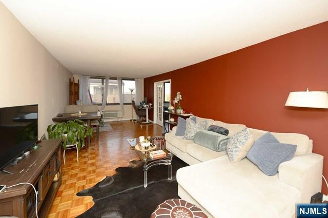 Building Photo - 344 Prospect Ave