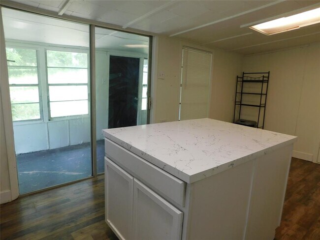 Foto del edificio - 11903 U.S. Hwy 190