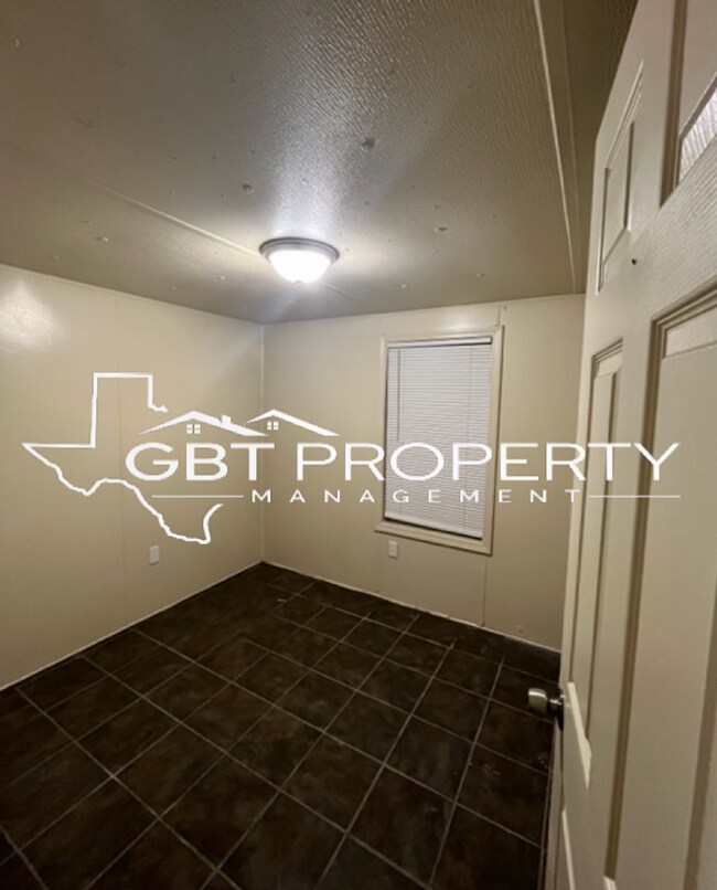 Building Photo - 3 Bedroom 1 Bathroom Home in the Country!