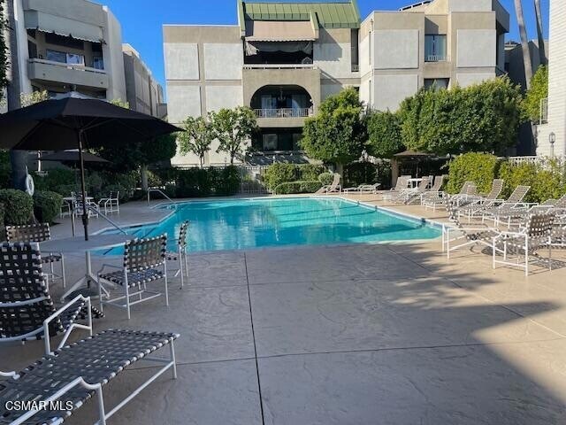 Foto del edificio - 5340 Yarmouth Ave