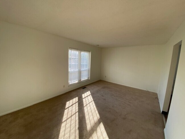 Building Photo - 5843 Forest Hills Blvd
