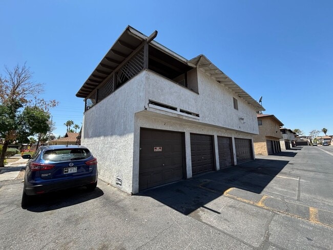 Building Photo - 2744 Karen Ave