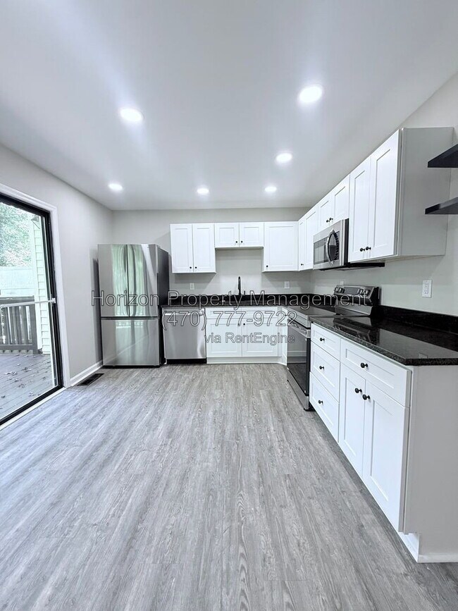 Foto del edificio - 4030 Hidden Hollow Dr