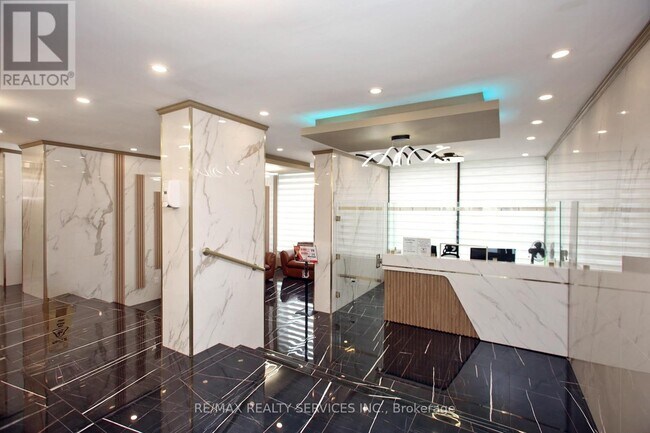 Photo du bâtiment - 507-10 Sunny Glenway