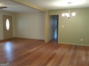 Foto del edificio - 6304 Shore Dr