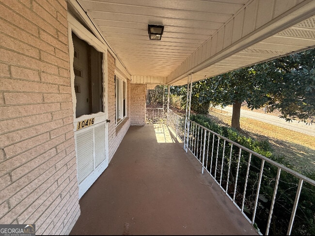 Foto del edificio - 10416 Lavonia Rd