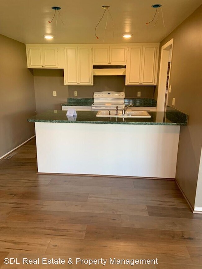 Building Photo - 2 br, 2 bath House - 7435 Fairway Two Aven...
