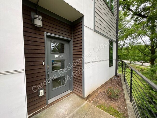 Foto del edificio - 1012 Westbrook Dr