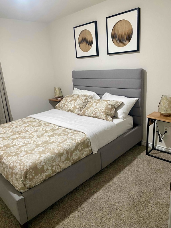 Foto del edificio - 8129 Trudy Ln