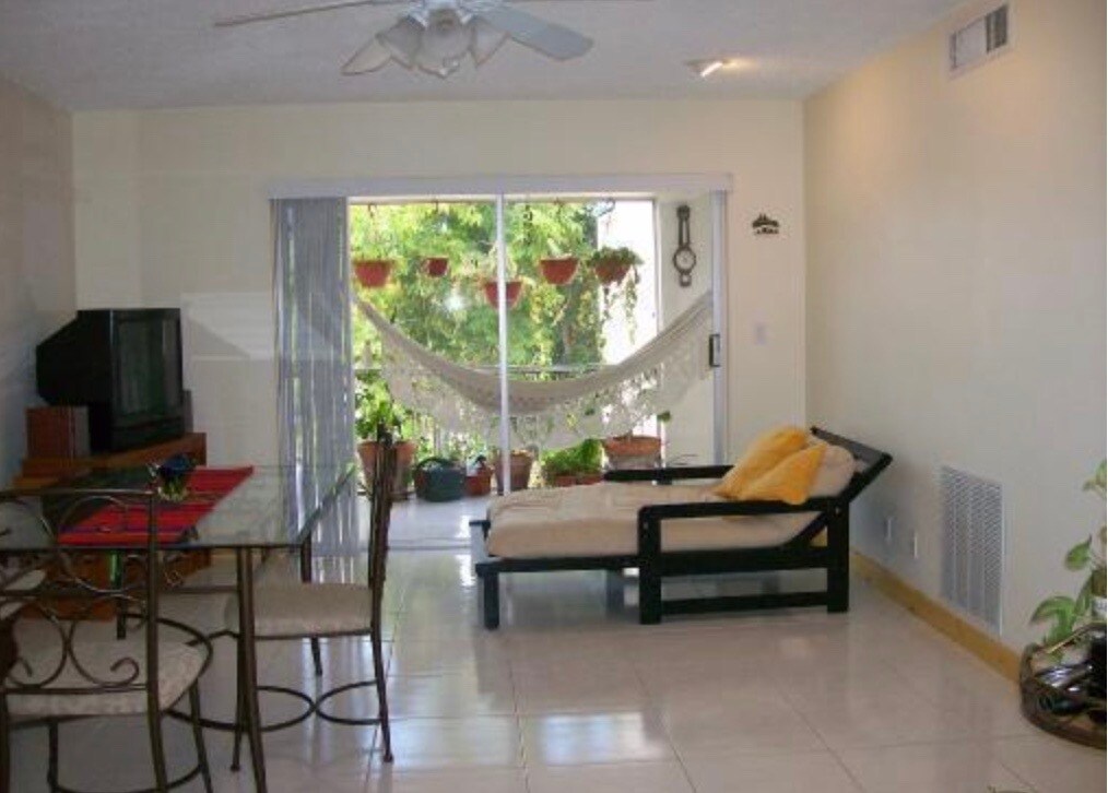 Foto del edificio - 642 NW 13th St