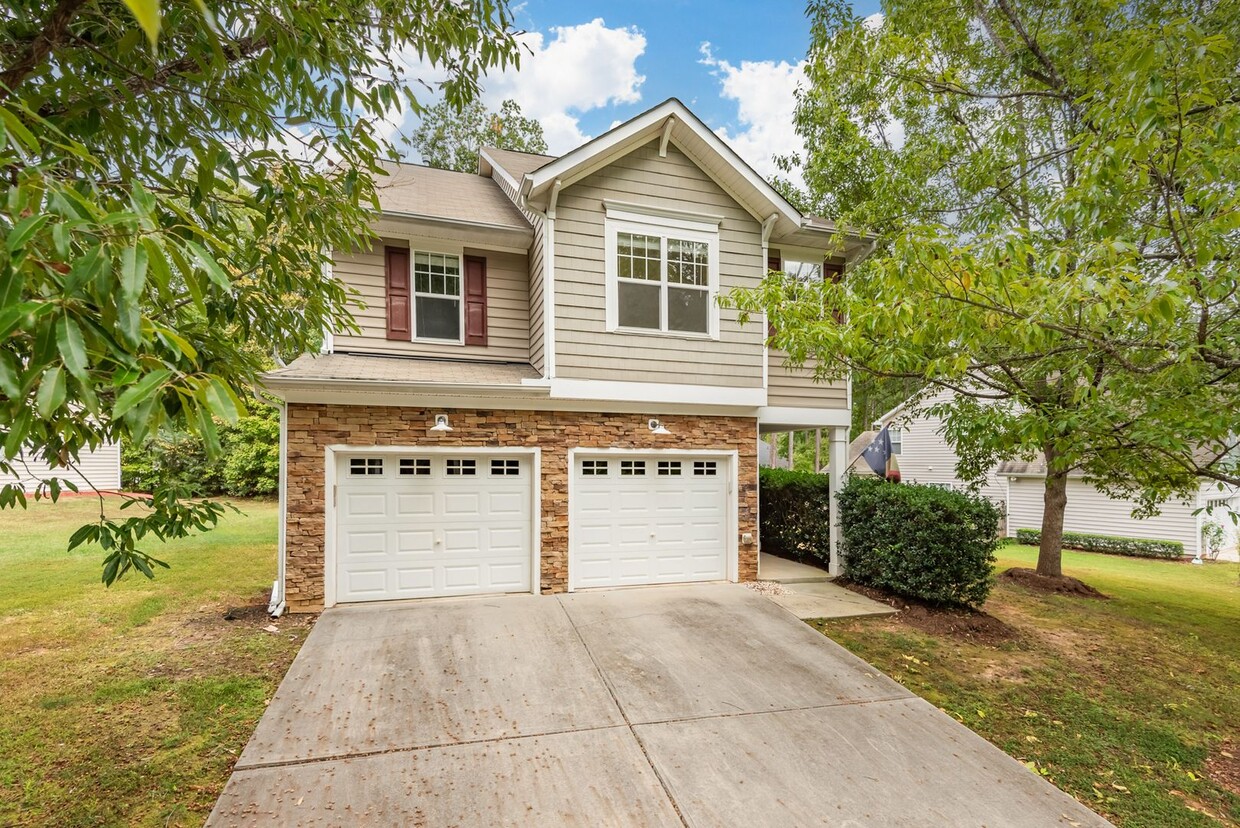 Primary Photo - Beautiful Home in Lochside Neighborhood