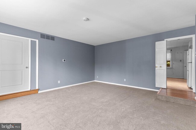Building Photo - 3100 Edgewood Rd