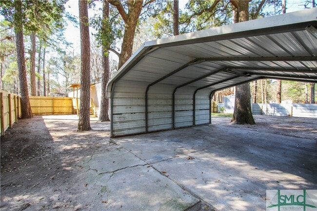 Building Photo - 351 Green Oaks Ct