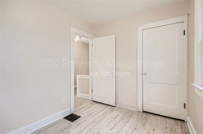 Foto del edificio - 1097 E 16th Ave