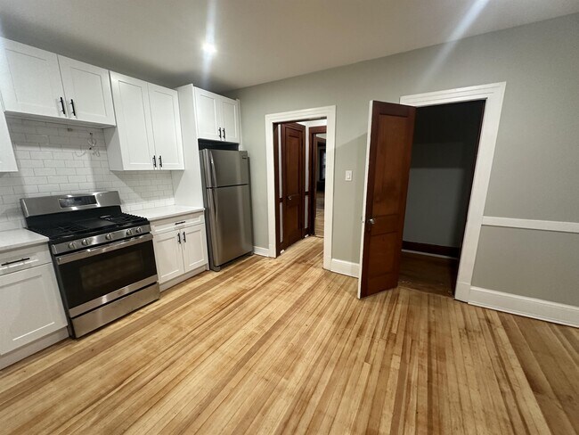 Foto del edificio - 225 W Main St