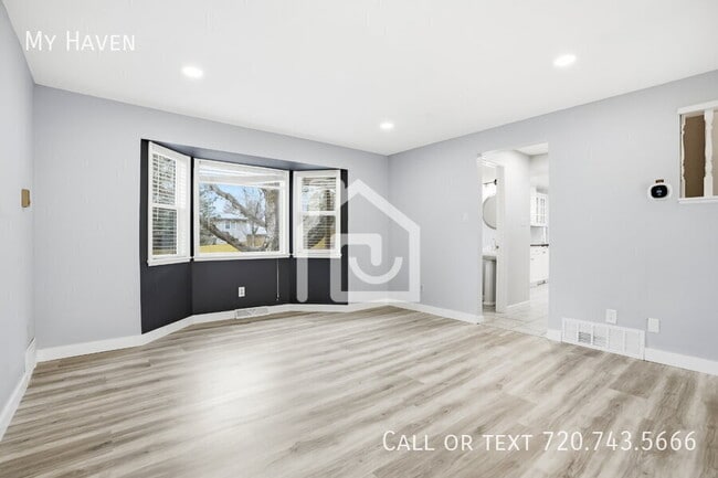 Building Photo - 2351 S Garland St