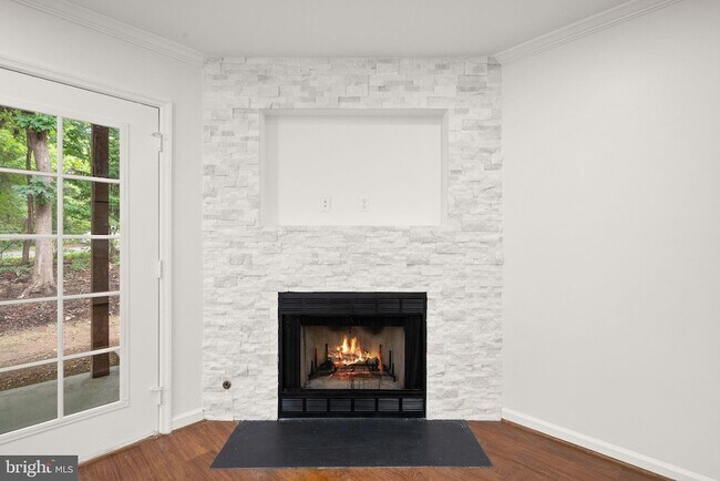 Foto del edificio - 7256 Glen Hollow Ct