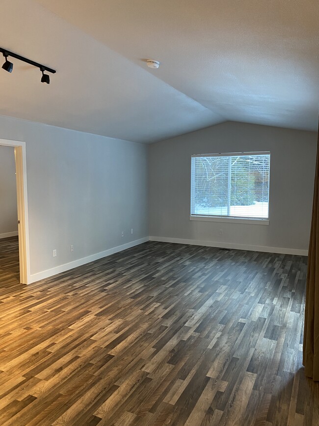 Building Photo - 4717 140th St NW
