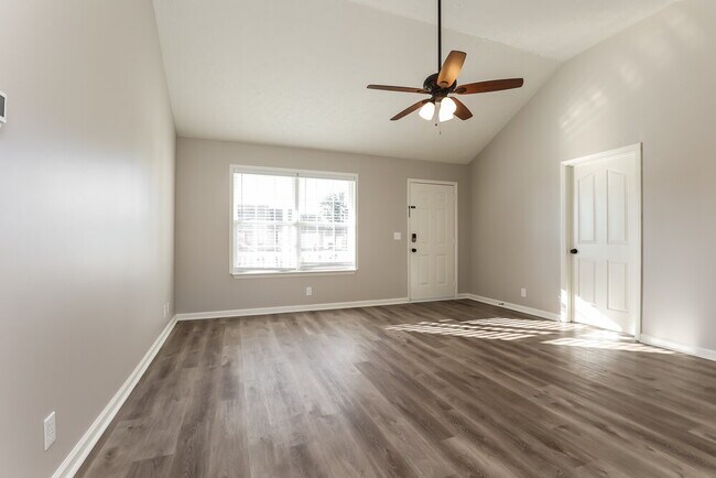 Building Photo - 1714 Locerbie Dr