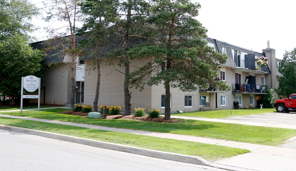 Photo principale - Skyway Estate Apartments