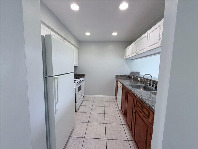 Foto del edificio - 230 SW 11th Ave