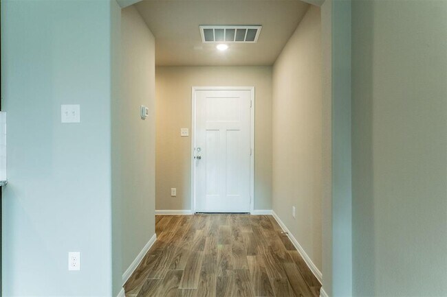 Foto del edificio - 8909 Judwin St