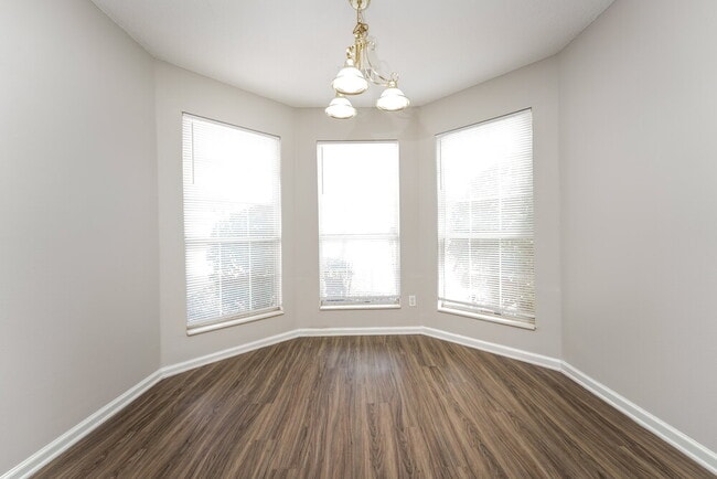 Foto del edificio - 6626 Browns Mill Ferry Dr