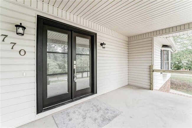 Foto del edificio - 770 Pine Lake Dr NW