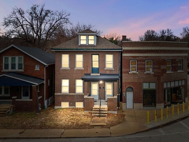 Foto del edificio - 2203 McCausland Ave