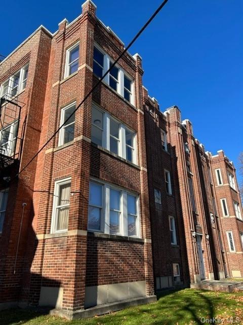 Building Photo - 400 Church St
