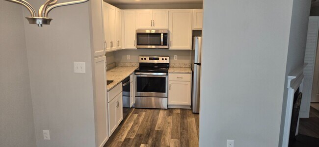Building Photo - 2843 Chablis Cir