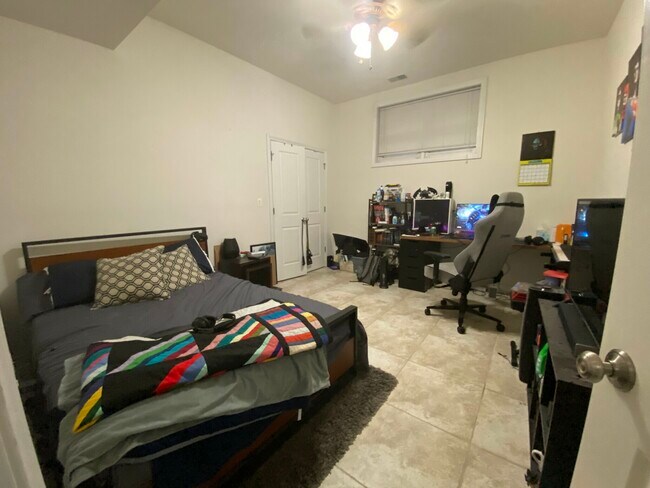 Foto del edificio - 1528 W Ohio St