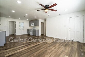 Building Photo - 1829 Mt Pleasant Dr