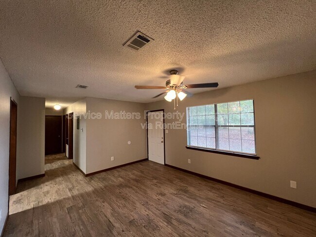 Foto del edificio - 4788 Landmark Ln