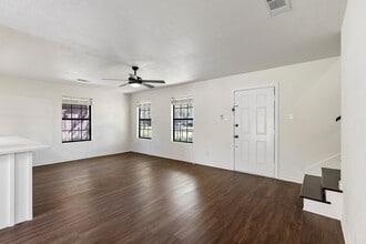 Building Photo - 504 Percival St