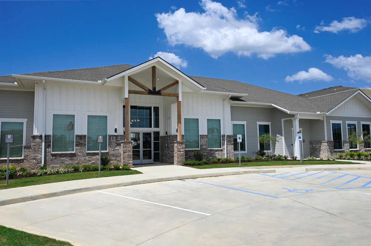 The Waters At Millerville Apartments at 13633 Millerville Greens Blvd Baton Rouge, LA