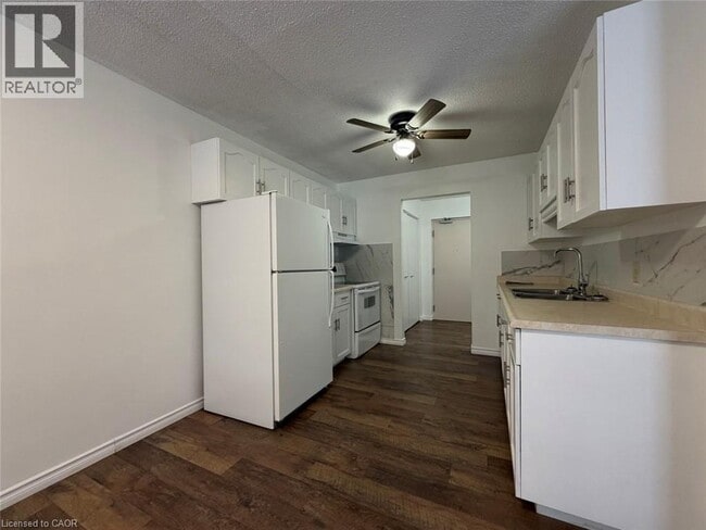 Photo du bâtiment - 470 Elizabeth St E