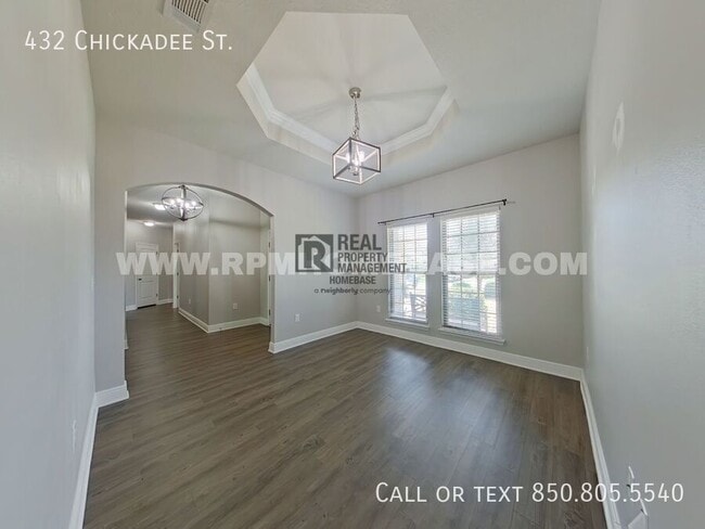 Building Photo - 432 Chickadee St