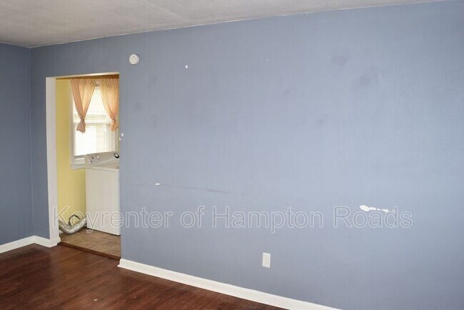 Building Photo - 9286 Marlow Ave