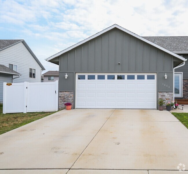 Apartments For Rent in Sioux Falls, SD 3 Rentals