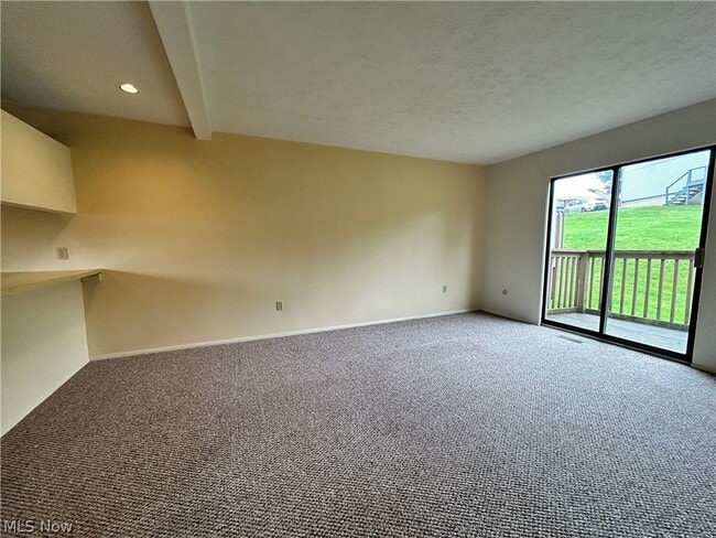 Building Photo - 123 Orchard Dr