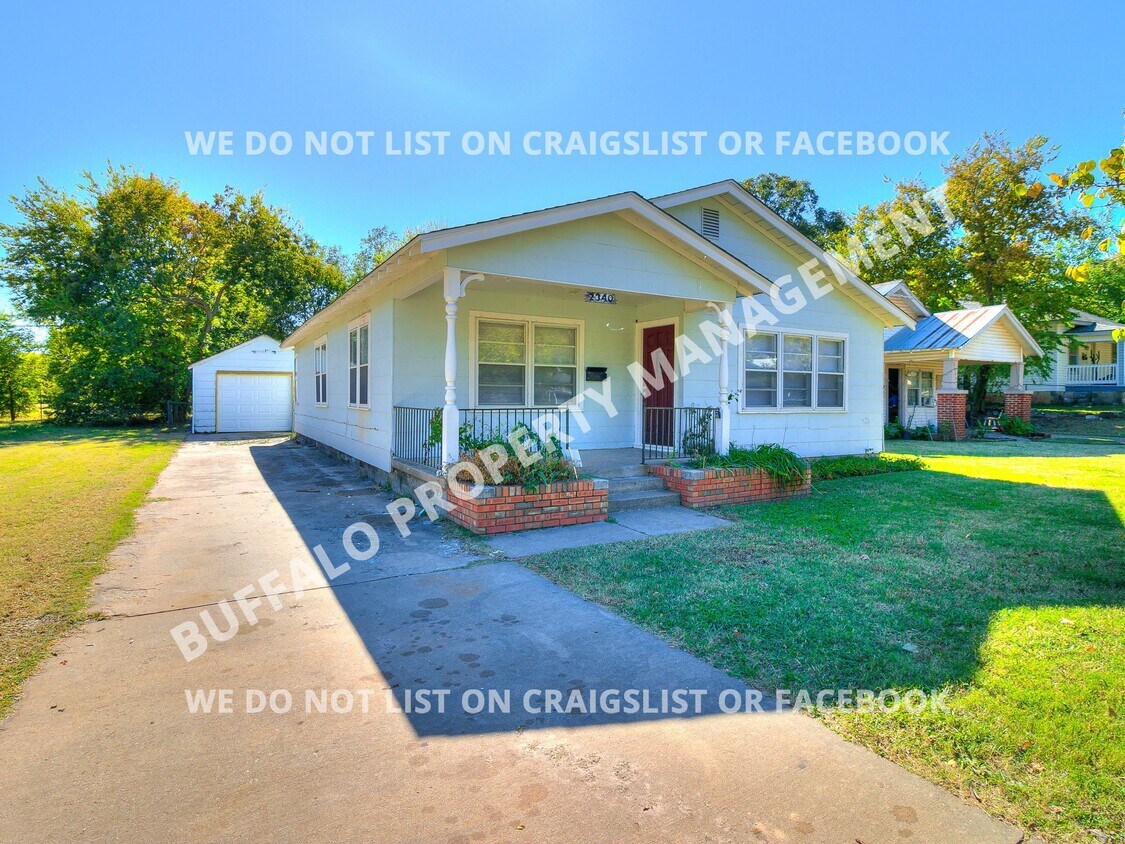 Primary Photo - 2340 NW 34th St
