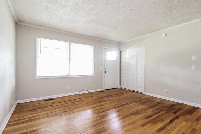 Building Photo - Cozy 3 Bedroom Home in Greenville