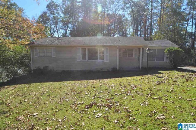 Building Photo - 1901 Buttercup Dr