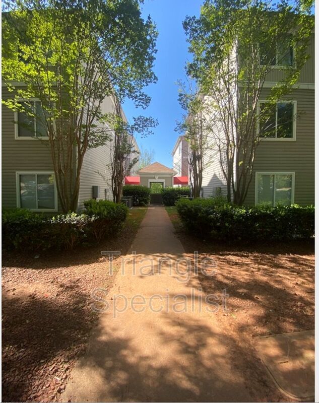 Building Photo - 1251 University Ct