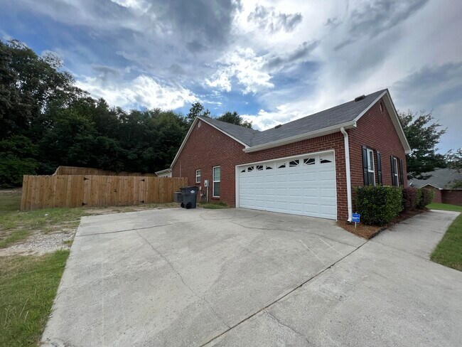 Foto del edificio - 707 Porter Ln