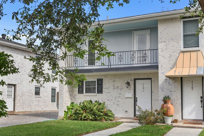 Building Photo - 117 28th St