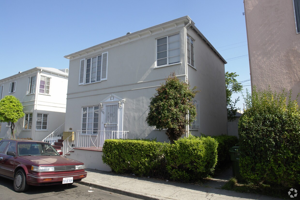 Primary Photo - 5322 Monroe St